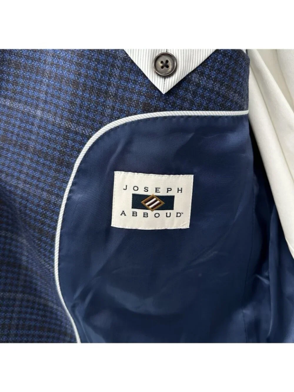 Joseph Abboud excellent pre